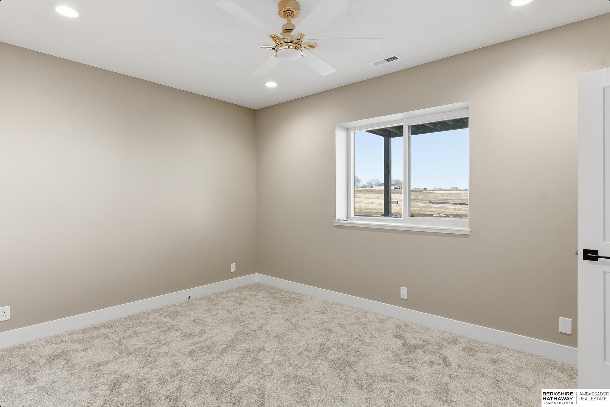 Wahoo, Nebraska 68066, United States, 4 Bedrooms Bedrooms, ,3 BathroomsBathrooms,Residential,Pending,256378