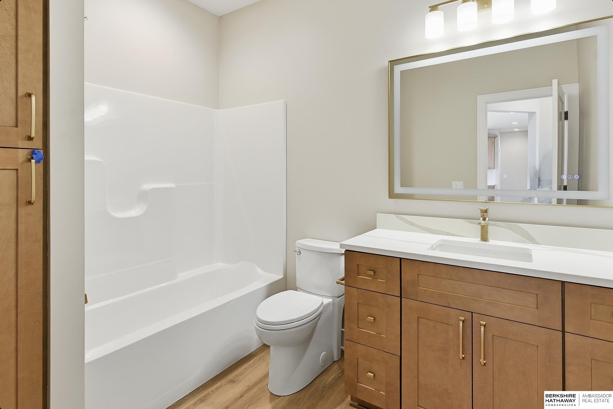 Wahoo, Nebraska 68066, United States, 4 Bedrooms Bedrooms, ,3 BathroomsBathrooms,Residential,Pending,256378