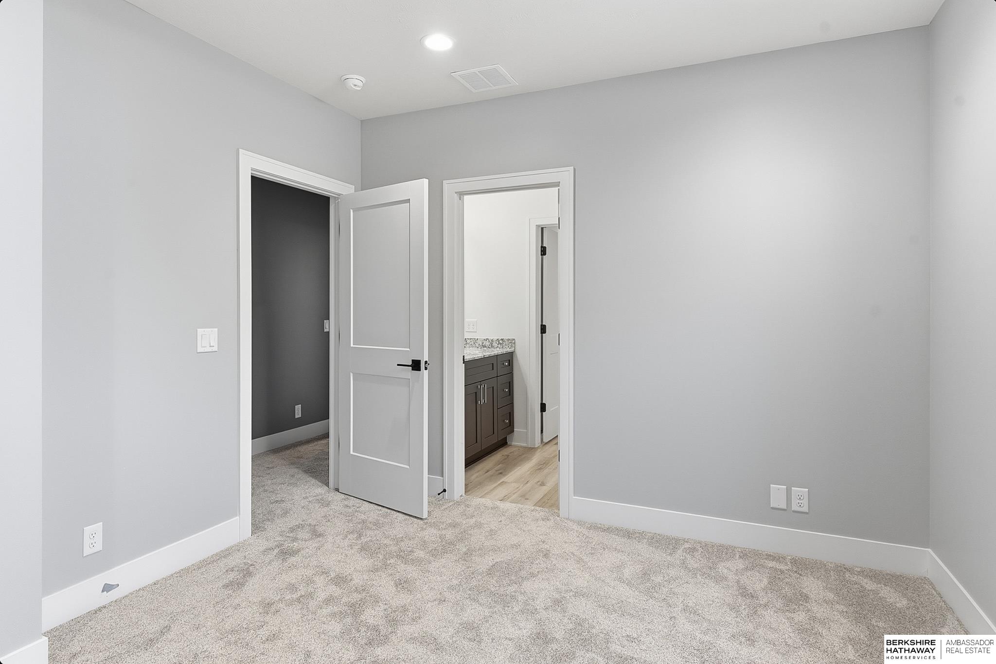 Wahoo, Nebraska 68066, United States, 4 Bedrooms Bedrooms, ,3 BathroomsBathrooms,Residential,Pending,256378