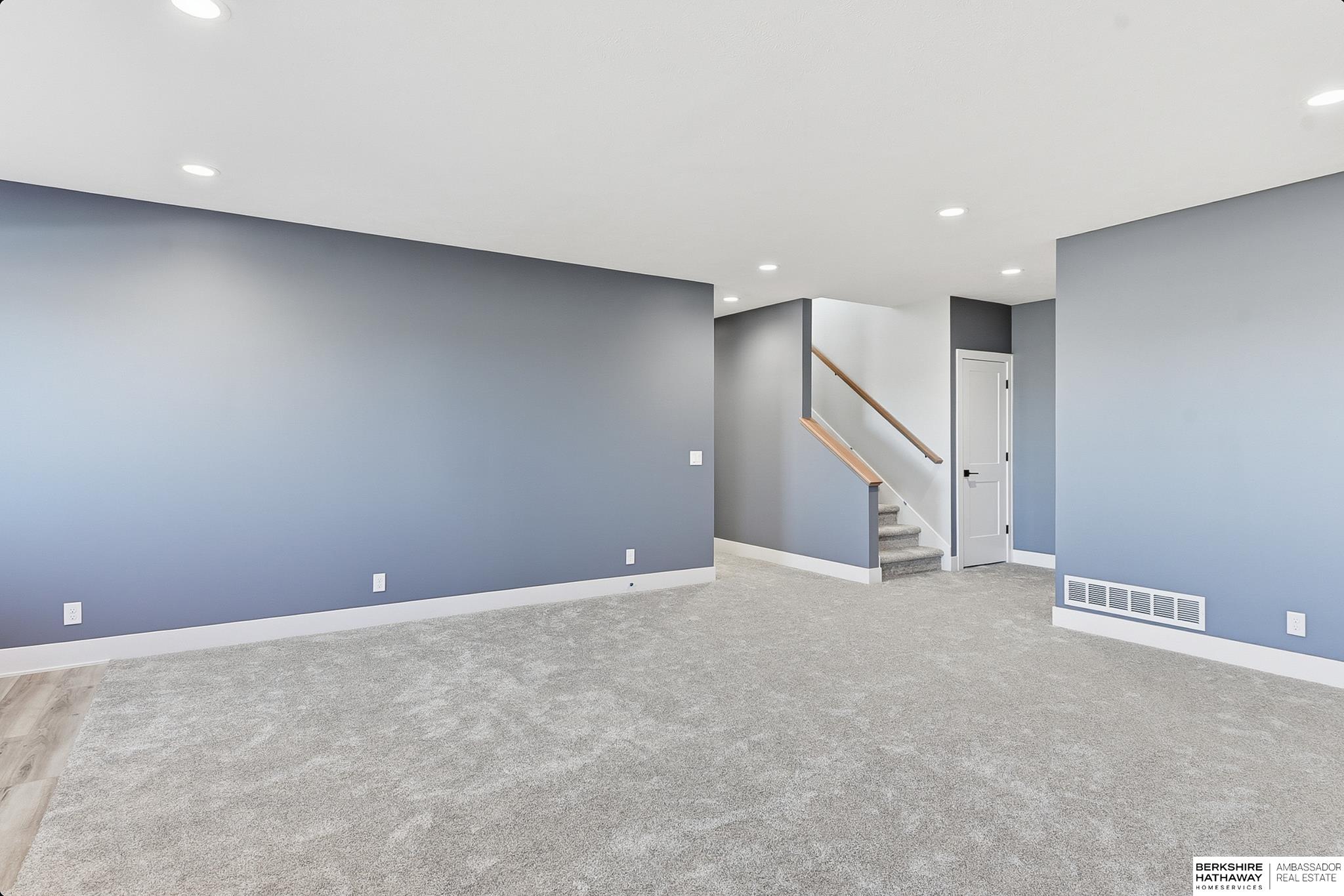 Wahoo, Nebraska 68066, United States, 4 Bedrooms Bedrooms, ,3 BathroomsBathrooms,Residential,Pending,256378