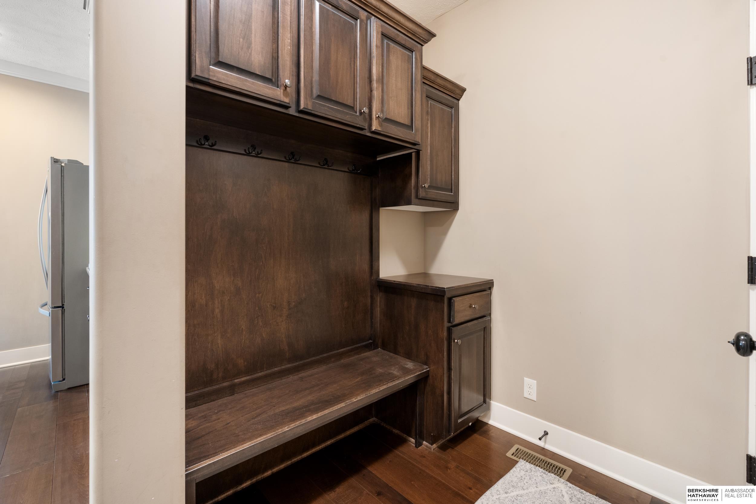 Elkhorn, Nebraska 68022, United States, 4 Bedrooms Bedrooms, ,3 BathroomsBathrooms,Residential,Active,109567