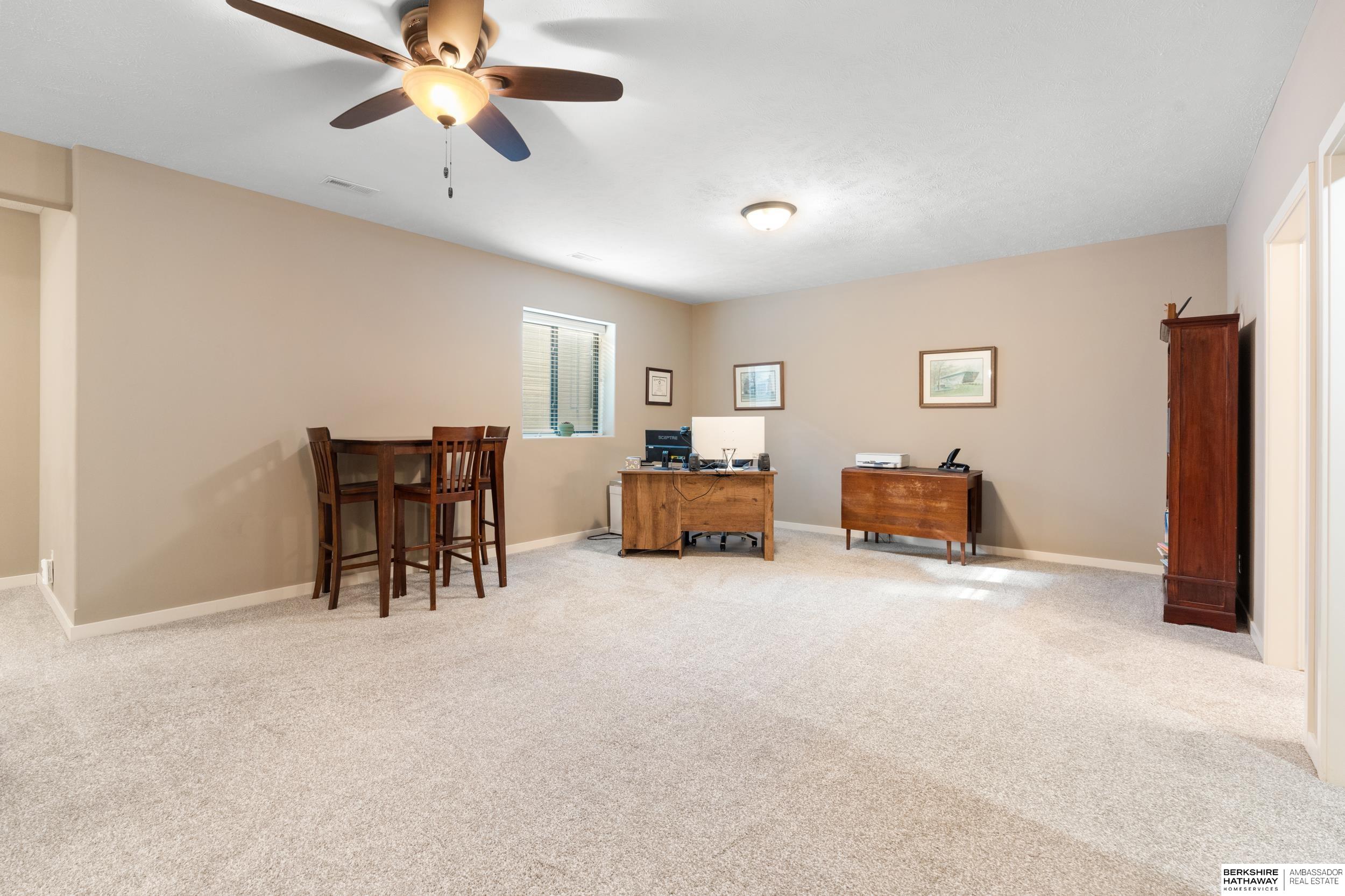 Elkhorn, Nebraska 68022, United States, 4 Bedrooms Bedrooms, ,3 BathroomsBathrooms,Residential,Active,109567