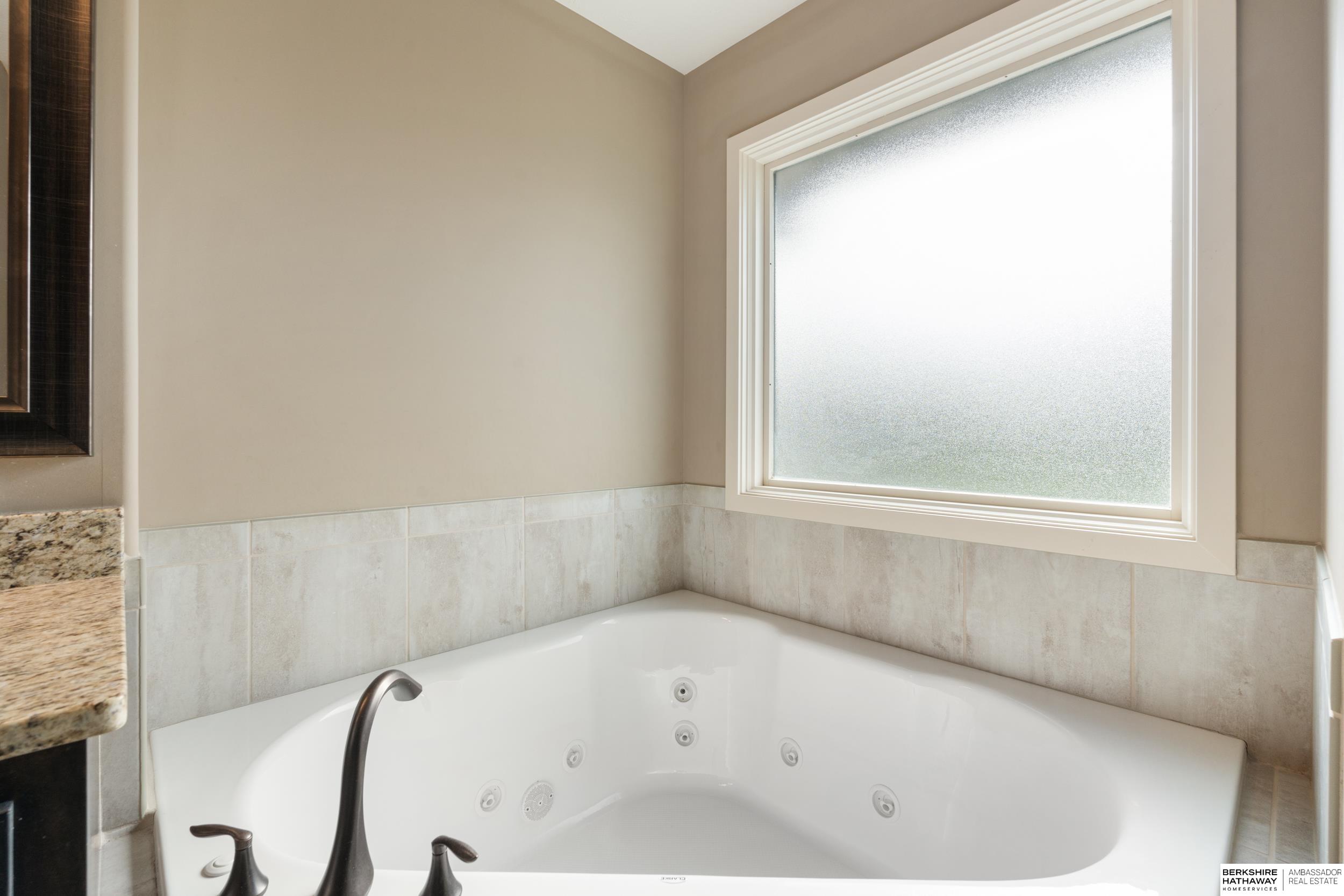 Elkhorn, Nebraska 68022, United States, 4 Bedrooms Bedrooms, ,3 BathroomsBathrooms,Residential,Active,109567