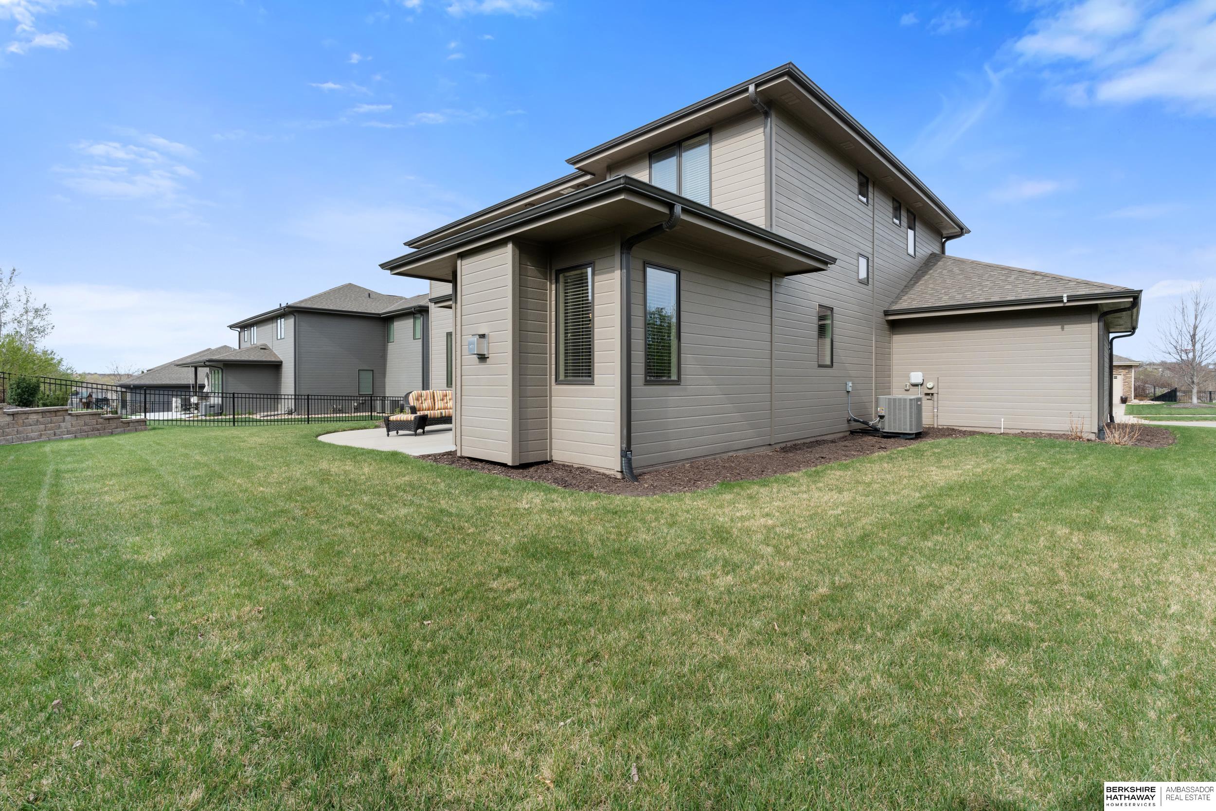 Elkhorn, Nebraska 68022, United States, 4 Bedrooms Bedrooms, ,3 BathroomsBathrooms,Residential,Active,109567