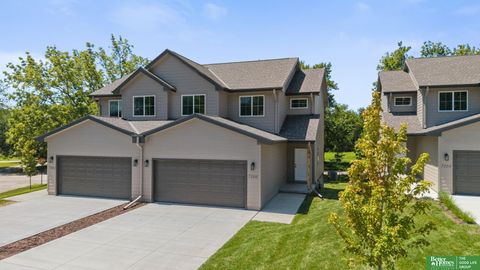 Photo of 7106 N 79th Court, Omaha, NE 68122 (MLS # 22606611)