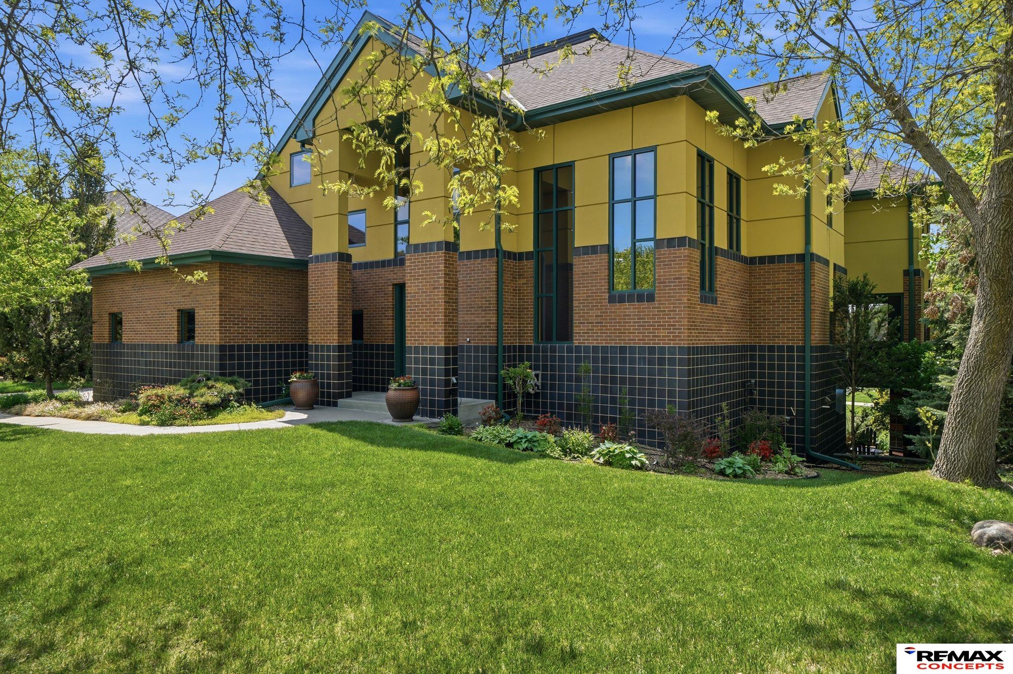 Lincoln, Nebraska, 68512, United States, 4 Bedrooms Bedrooms, ,4 BathroomsBathrooms,Residential,Active,2045672