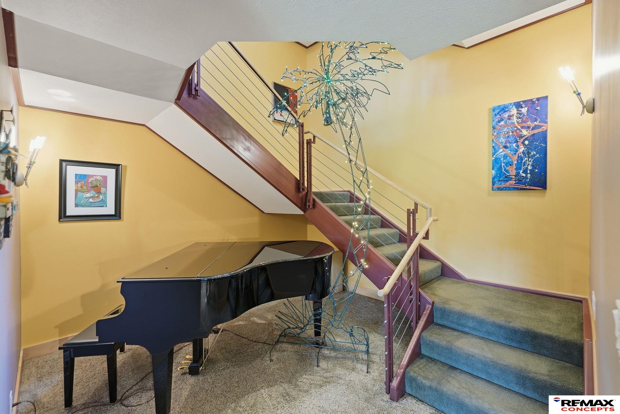 Lincoln, Nebraska, 68512, United States, 4 Bedrooms Bedrooms, ,4 BathroomsBathrooms,Residential,Active,2045672