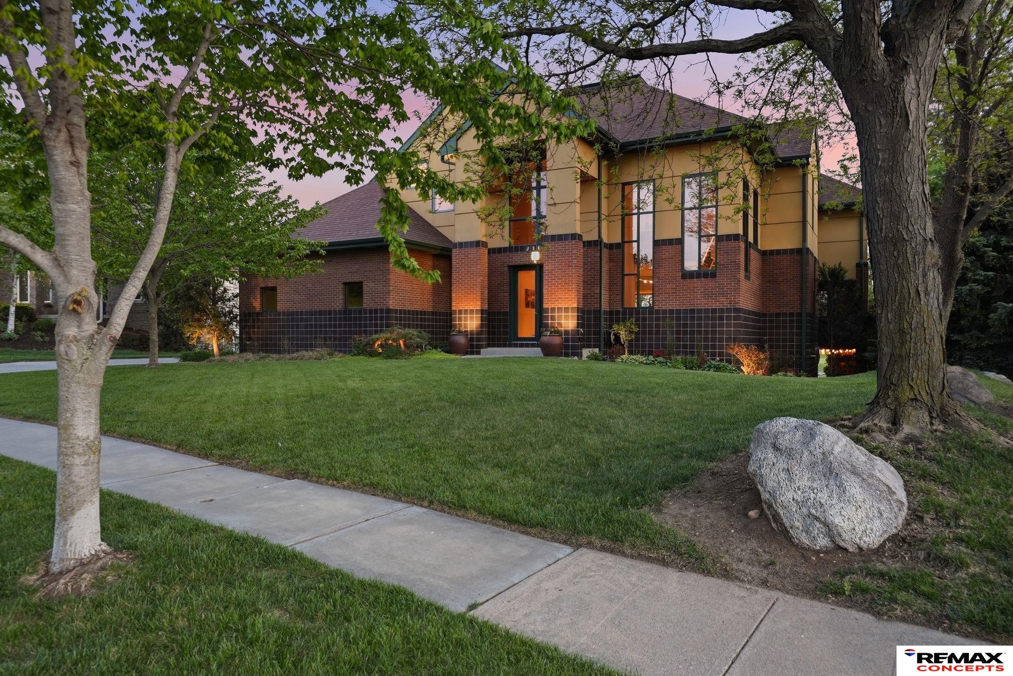 Lincoln, Nebraska, 68512, United States, 4 Bedrooms Bedrooms, ,4 BathroomsBathrooms,Residential,Active,2045672
