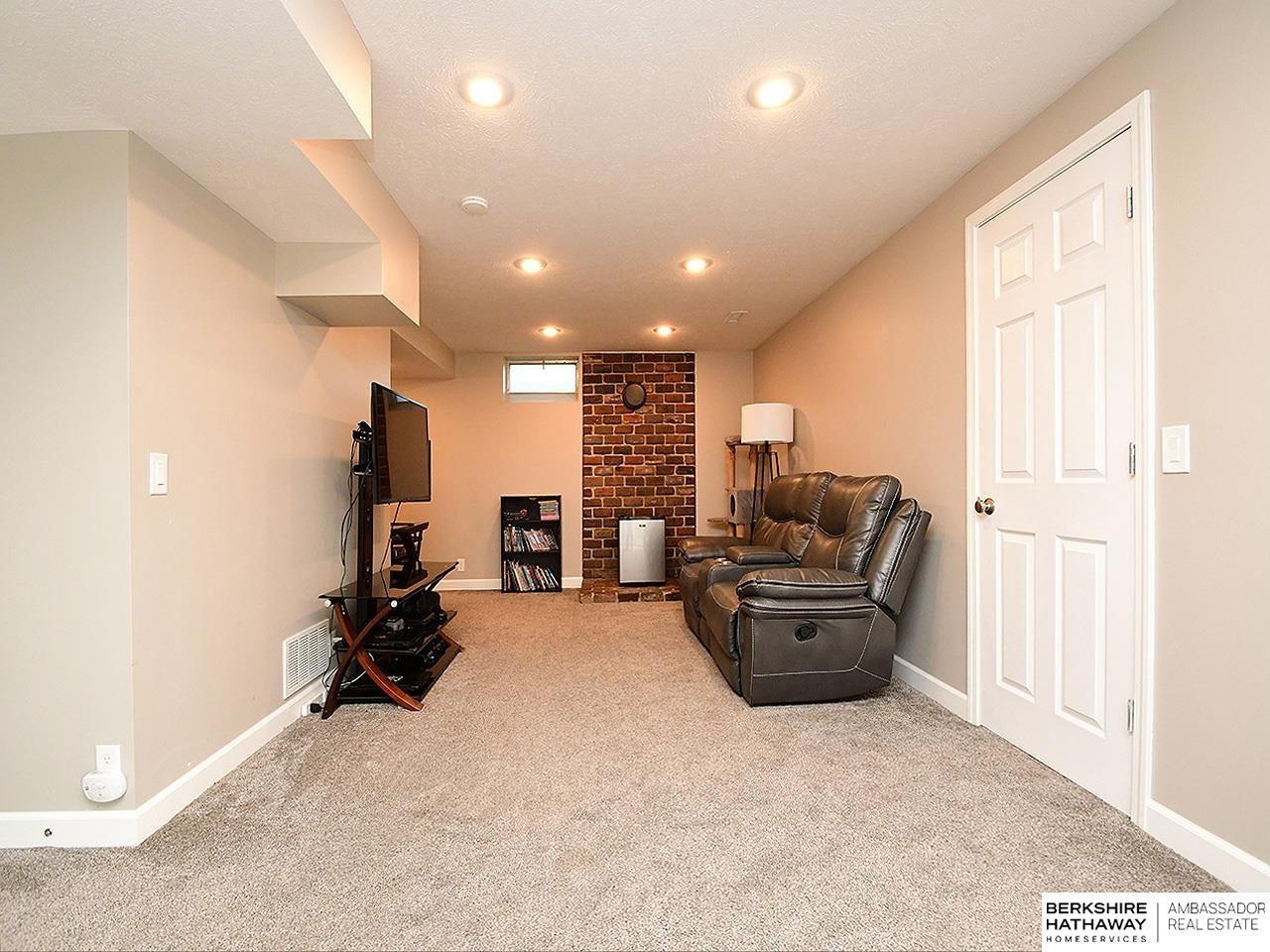 Bennington, Nebraska 68007, United States, 3 Bedrooms Bedrooms, ,2 BathroomsBathrooms,Residential,Active,175697