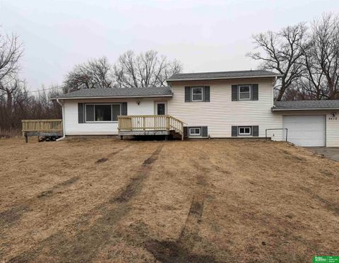 Photo of 6418 N 242nd Street, Valley, NE 68064 (MLS # 22603458)