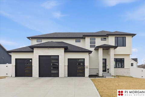 Photo of 11908 S 110 Street, Papillion, NE 68046 (MLS # 22624783)