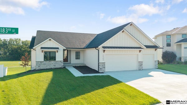 18304 BLACKWALNUT ST, OMAHA, NE 68136 - Image 10bfb52dc52b8b6d2fed7bed4e1265cd/220100047