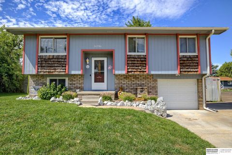 Photo of 14704 Josephine Street, Omaha, NE 68138 (MLS # 22604794)