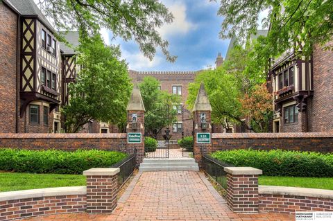 Photo of 131 S 39th Street #12, Omaha, NE 68131 (MLS # 22602426)