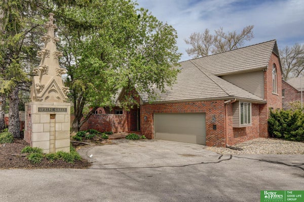 8914 DOUGLAS CT, OMAHA, NE 68114 - Image 112f0d7a8c9cc59f4e945cb51f4e03f2/3711440207