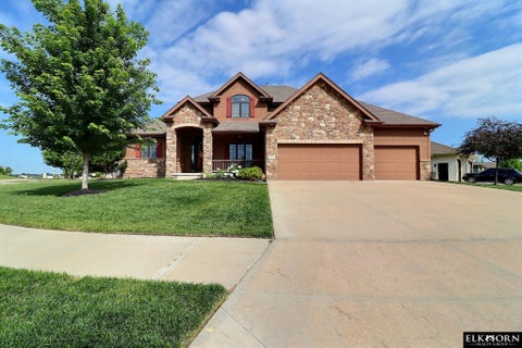 Photo of 18954 Pratt Street, Elkhorn, NE 68022 (MLS # 22621058)