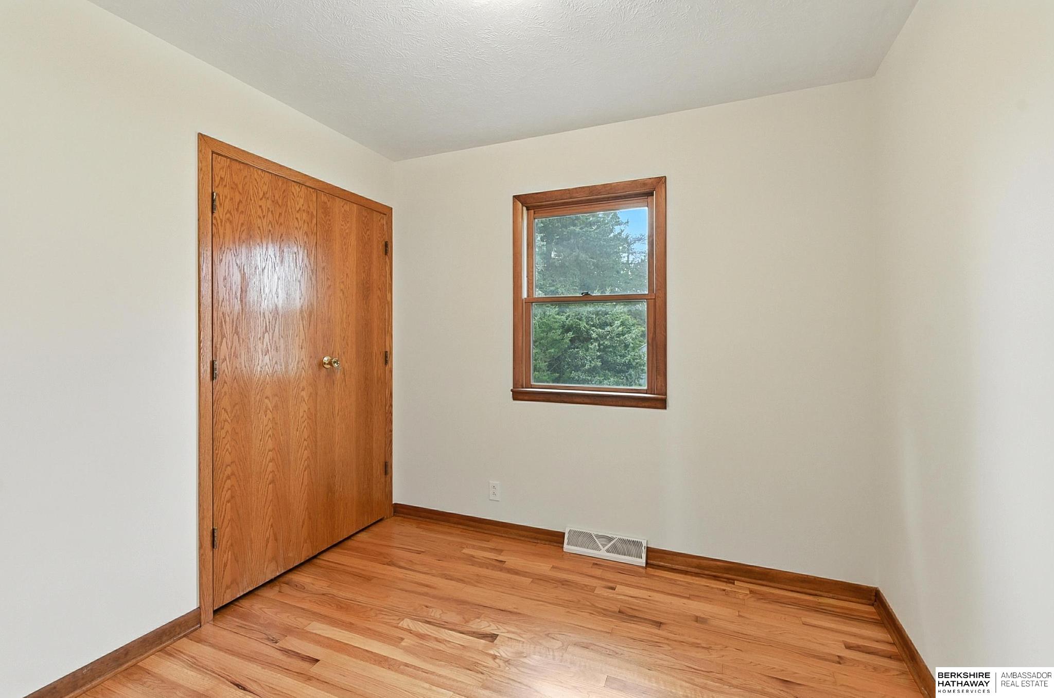 Louisville, Nebraska 68037, United States, 3 Bedrooms Bedrooms, ,1 BathroomBathrooms,Residential,Active,228980