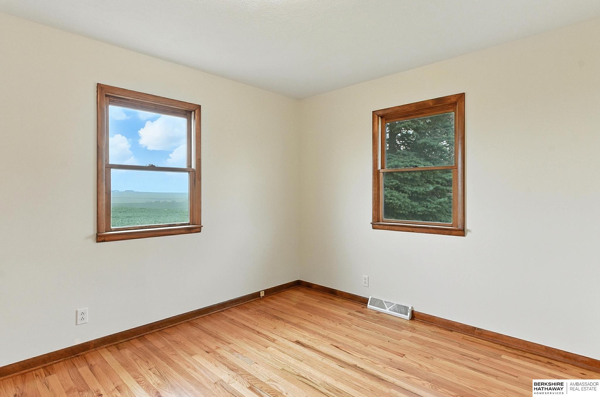 Louisville, Nebraska 68037, United States, 3 Bedrooms Bedrooms, ,1 BathroomBathrooms,Residential,Active,228980