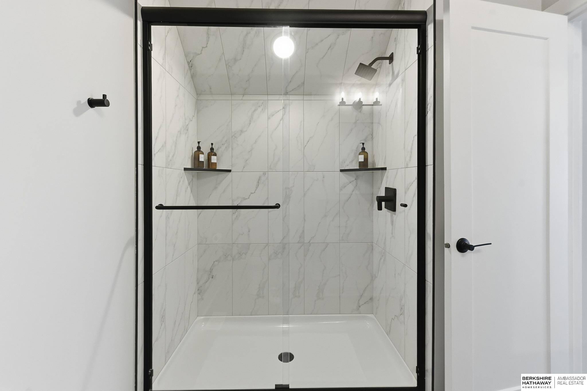 Omaha, Nebraska 68116, United States, 3 Bedrooms Bedrooms, ,3 BathroomsBathrooms,Residential,Active,240090