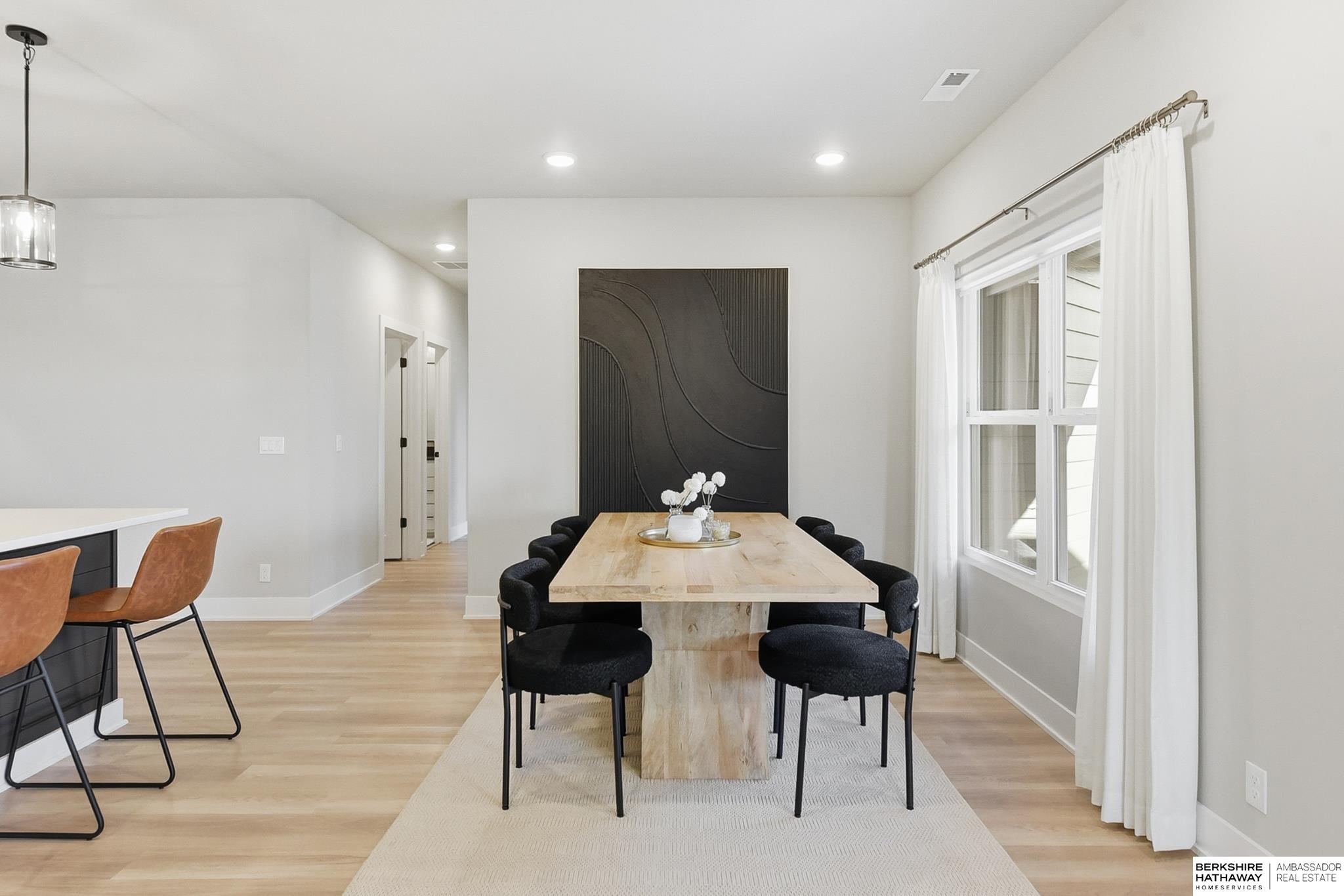 Omaha, Nebraska 68116, United States, 3 Bedrooms Bedrooms, ,3 BathroomsBathrooms,Residential,Active,240090