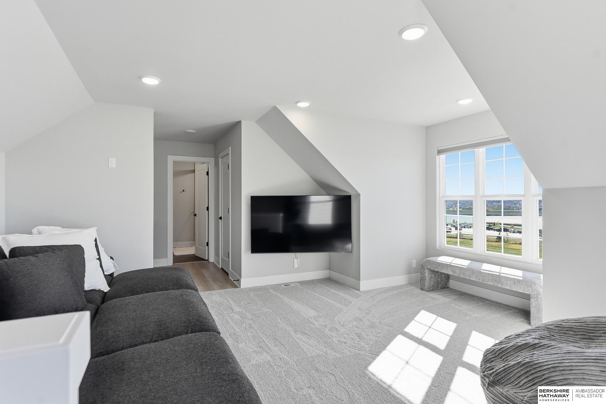 Omaha, Nebraska 68116, United States, 3 Bedrooms Bedrooms, ,3 BathroomsBathrooms,Residential,Active,240090