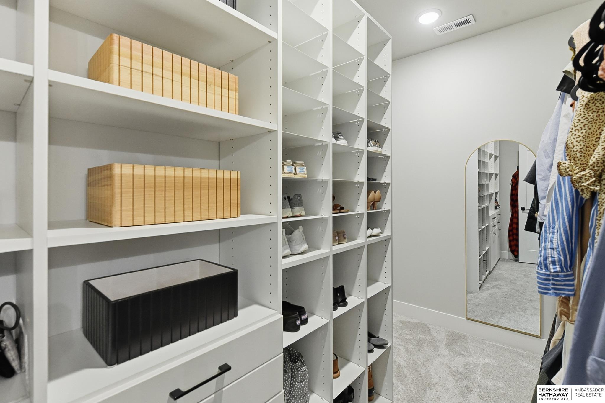 Omaha, Nebraska 68116, United States, 3 Bedrooms Bedrooms, ,3 BathroomsBathrooms,Residential,Active,240090