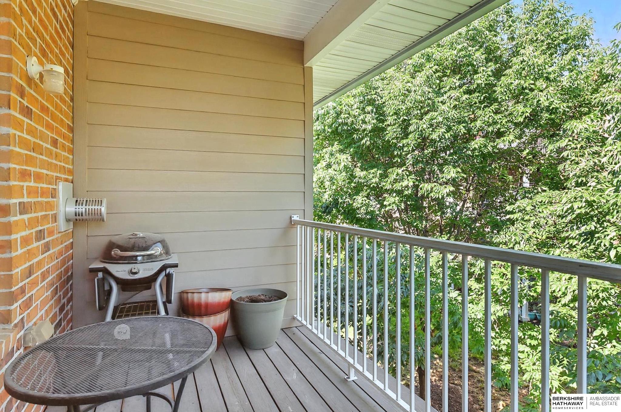 Omaha, Nebraska 68116, United States, 1 Bedroom Bedrooms, ,1 BathroomBathrooms,Residential,Pending,167745