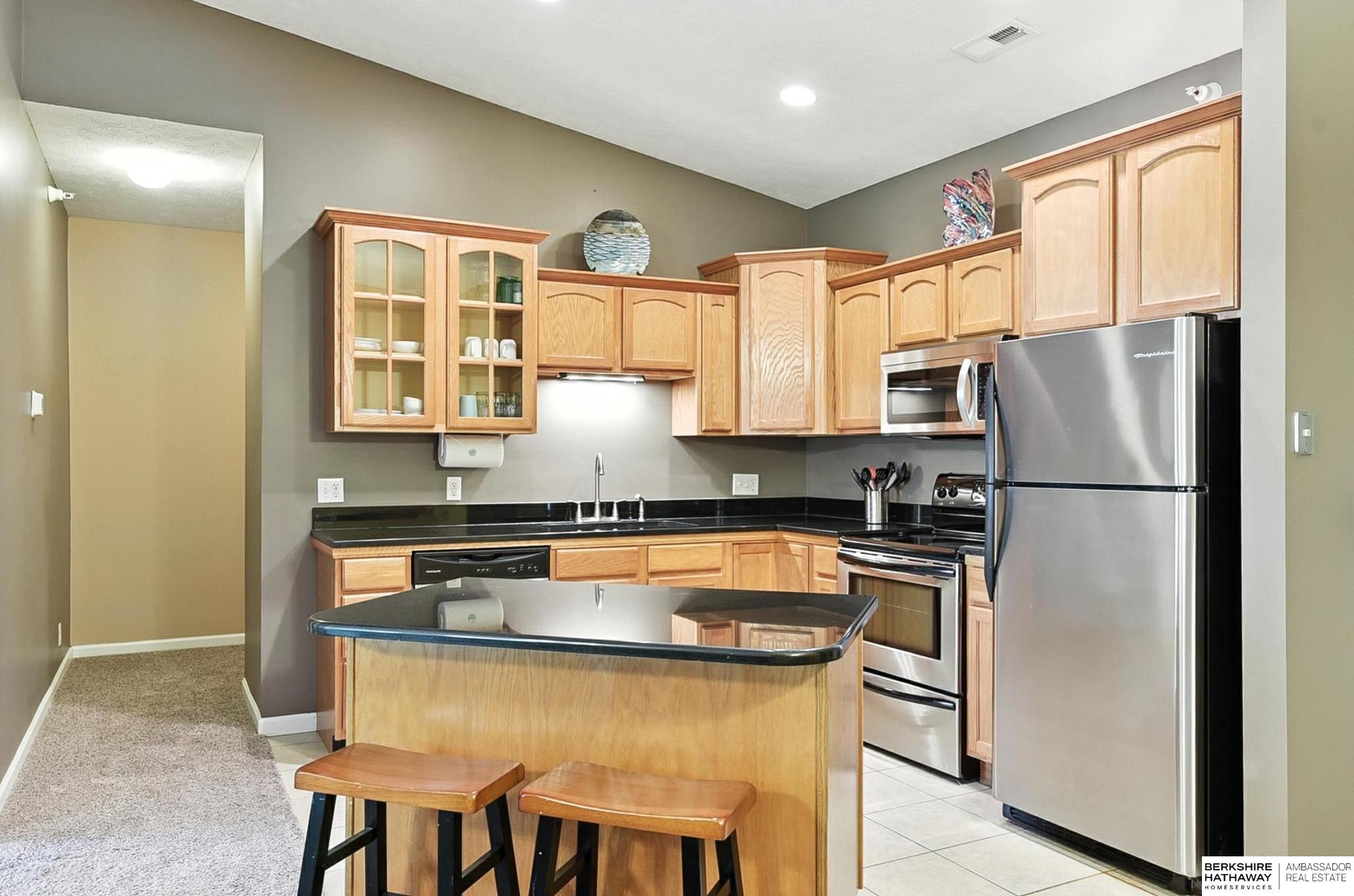 Omaha, Nebraska 68116, United States, 1 Bedroom Bedrooms, ,1 BathroomBathrooms,Residential,Pending,167745