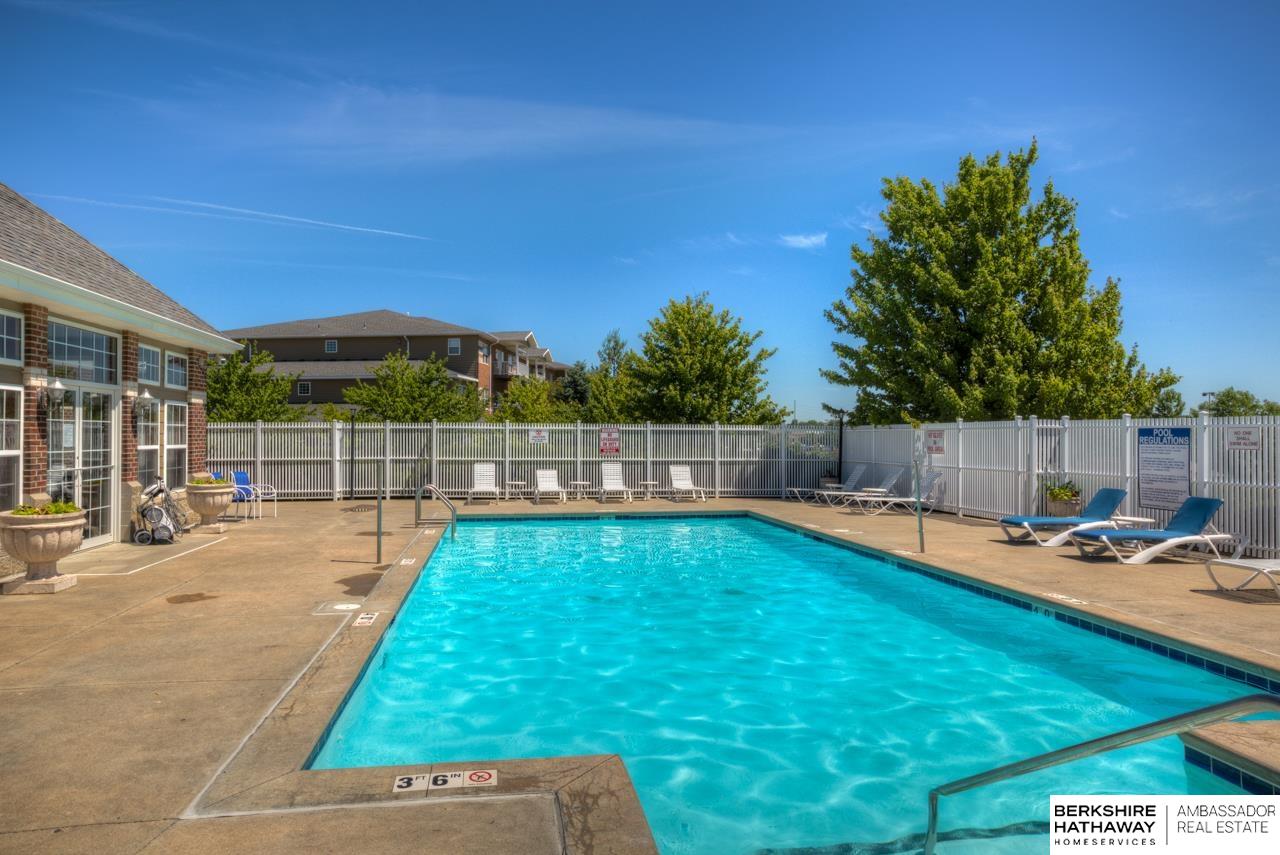 Omaha, Nebraska 68116, United States, 1 Bedroom Bedrooms, ,1 BathroomBathrooms,Residential,Pending,167745