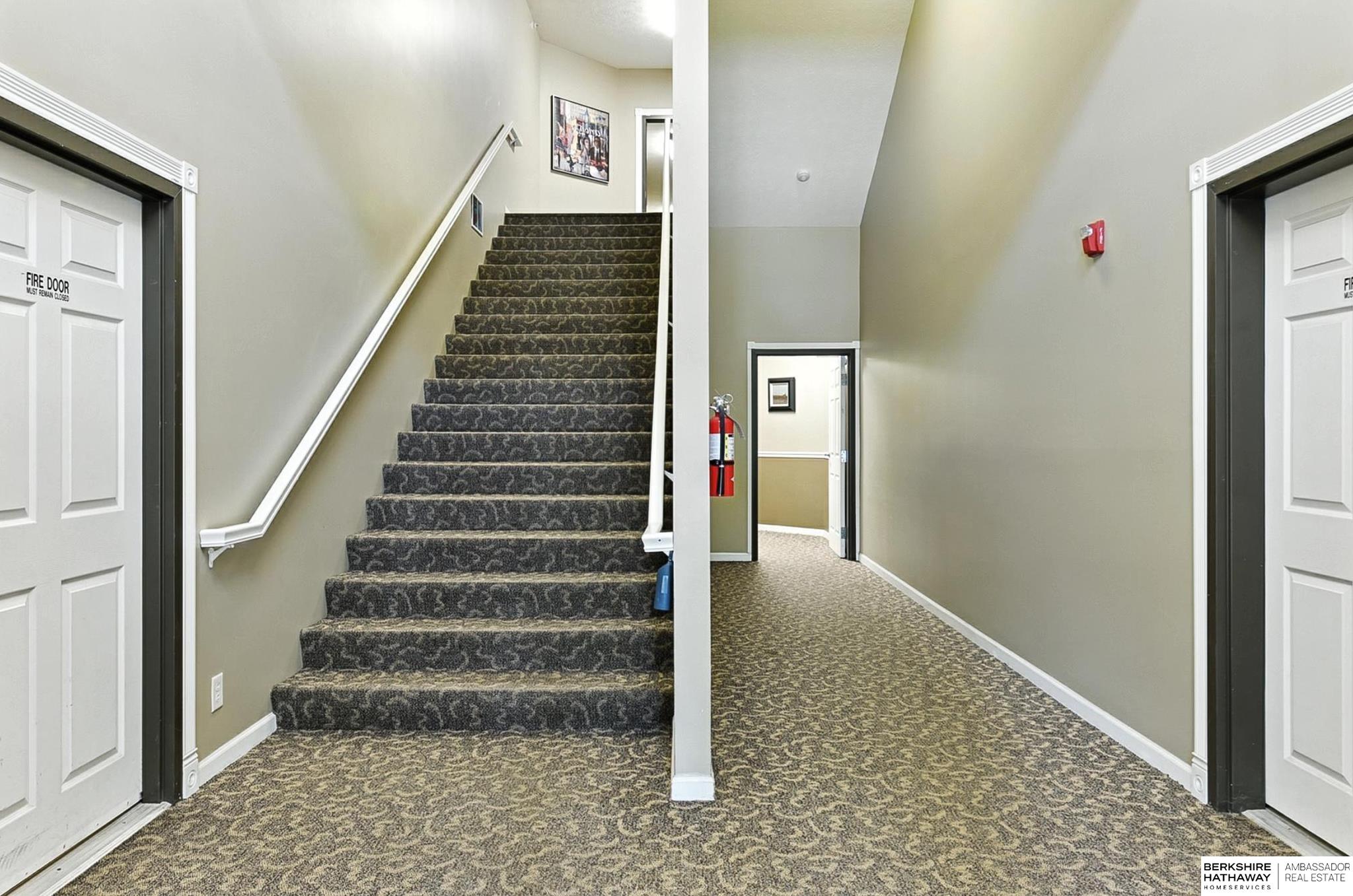 Omaha, Nebraska 68116, United States, 1 Bedroom Bedrooms, ,1 BathroomBathrooms,Residential,Pending,167745