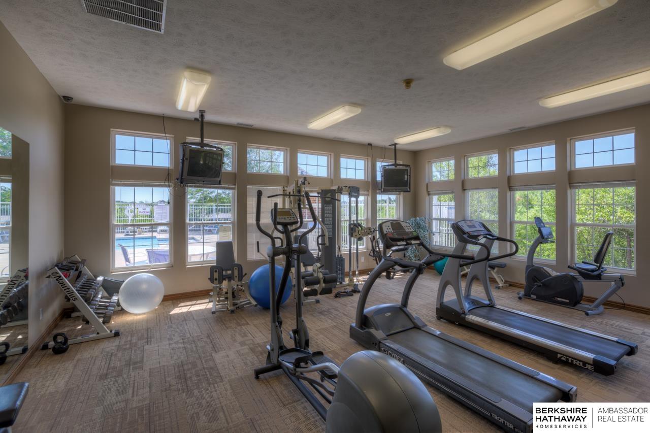 Omaha, Nebraska 68116, United States, 1 Bedroom Bedrooms, ,1 BathroomBathrooms,Residential,Pending,167745