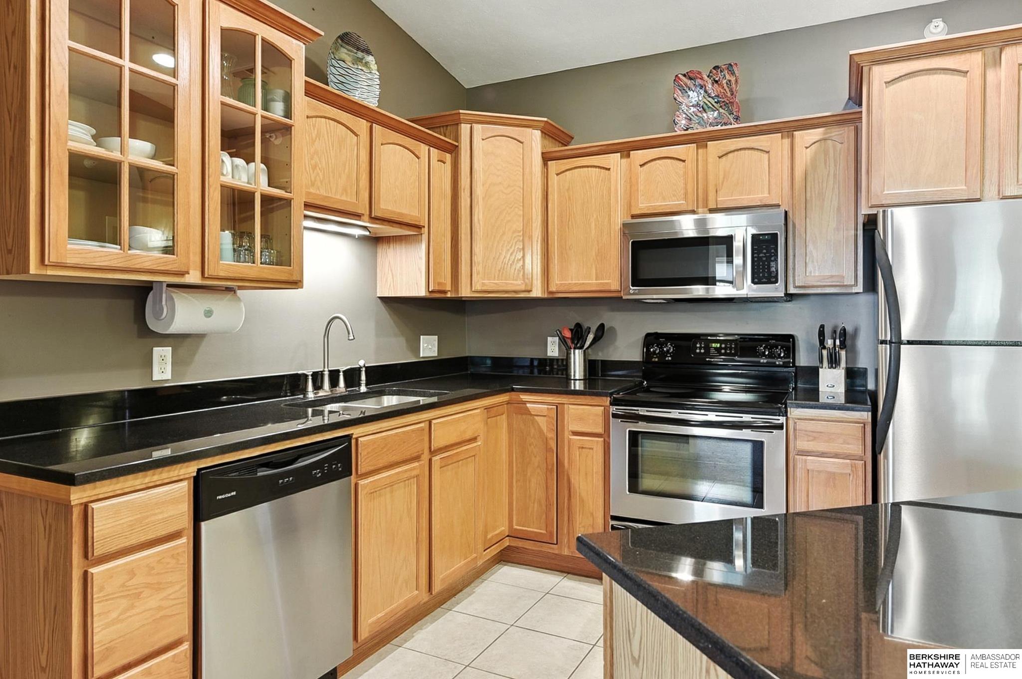 Omaha, Nebraska 68116, United States, 1 Bedroom Bedrooms, ,1 BathroomBathrooms,Residential,Pending,167745