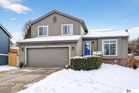 Photo of 14713 Meredith Avenue, Omaha, NE 68144 (MLS # 22533716)