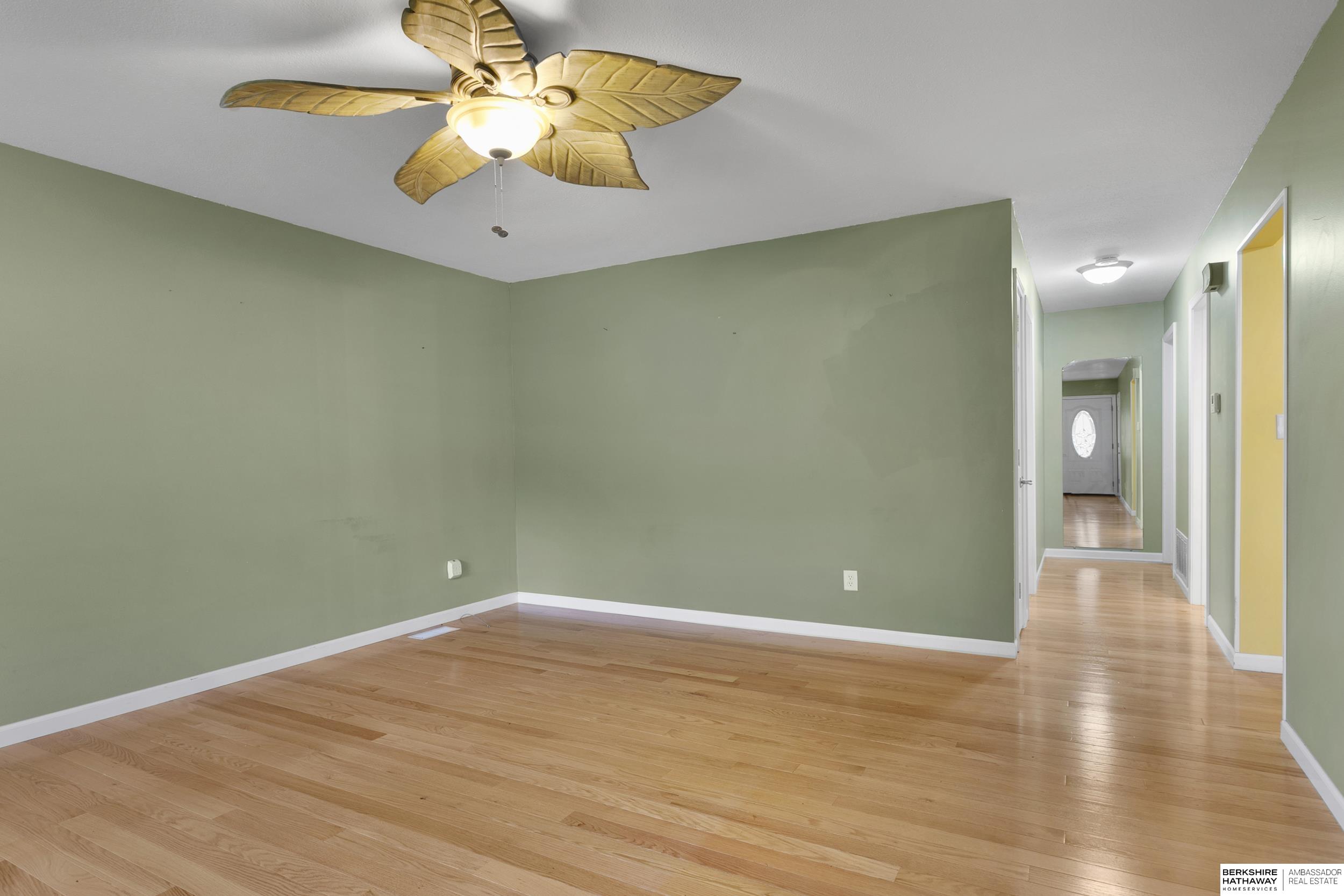 Lincoln, Nebraska 68504, United States, 3 Bedrooms Bedrooms, ,2 BathroomsBathrooms,Residential,Active,140225