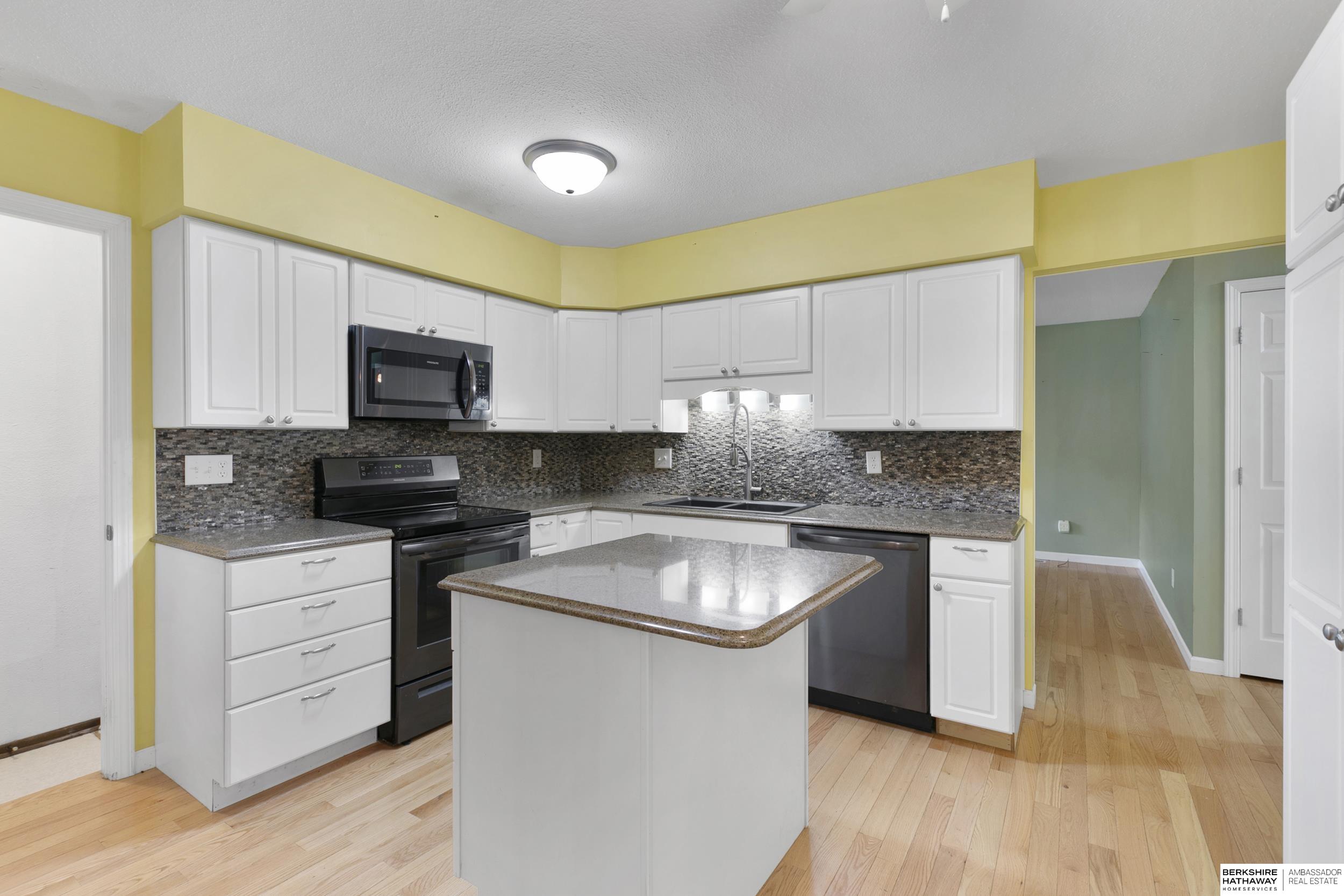 Lincoln, Nebraska 68504, United States, 3 Bedrooms Bedrooms, ,2 BathroomsBathrooms,Residential,Active,140225