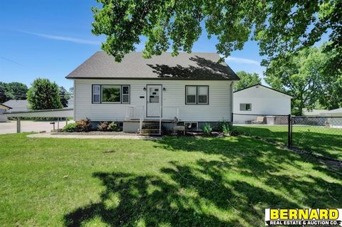 Photo of 1901 3rd Avenue, Nebraska City, NE 68410 (MLS # 22605331)