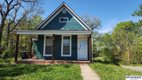 Photo of 3302 Maple Street, Omaha, NE 68111 (MLS # 22612058)