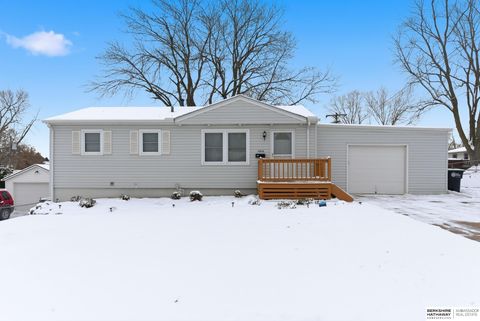 Photo of 12515 Lamont Street, Omaha, NE 68144 (MLS # 22534126)