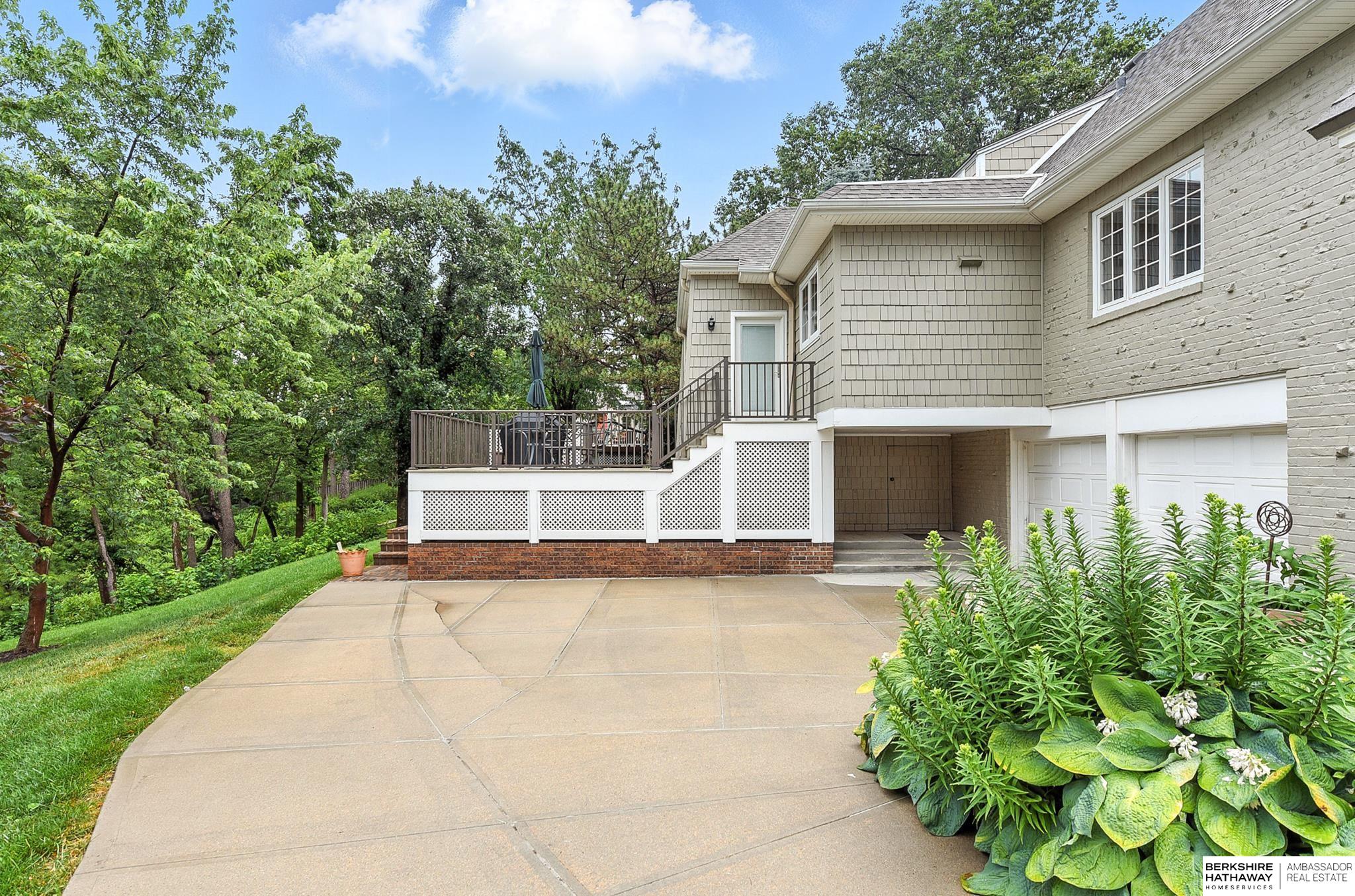 Omaha, Nebraska 68134, United States, 4 Bedrooms Bedrooms, ,3 BathroomsBathrooms,Residential,Pending,159899