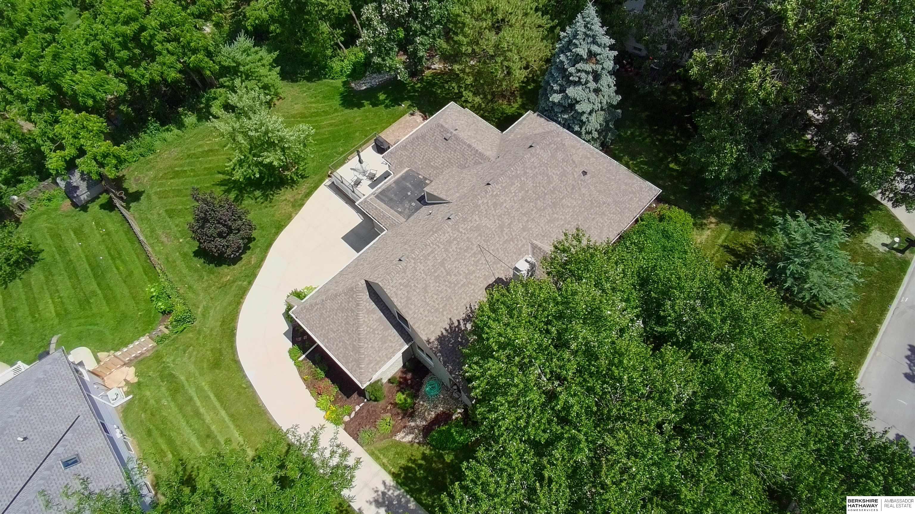 Omaha, Nebraska 68134, United States, 4 Bedrooms Bedrooms, ,3 BathroomsBathrooms,Residential,Pending,159899