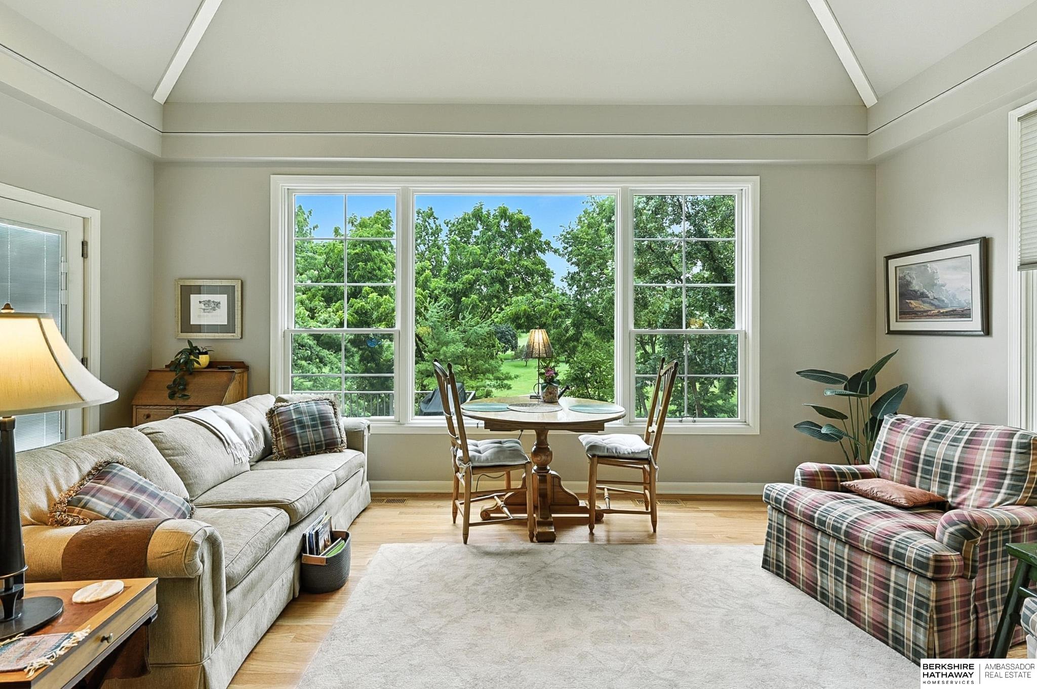 Omaha, Nebraska 68134, United States, 4 Bedrooms Bedrooms, ,3 BathroomsBathrooms,Residential,Pending,159899