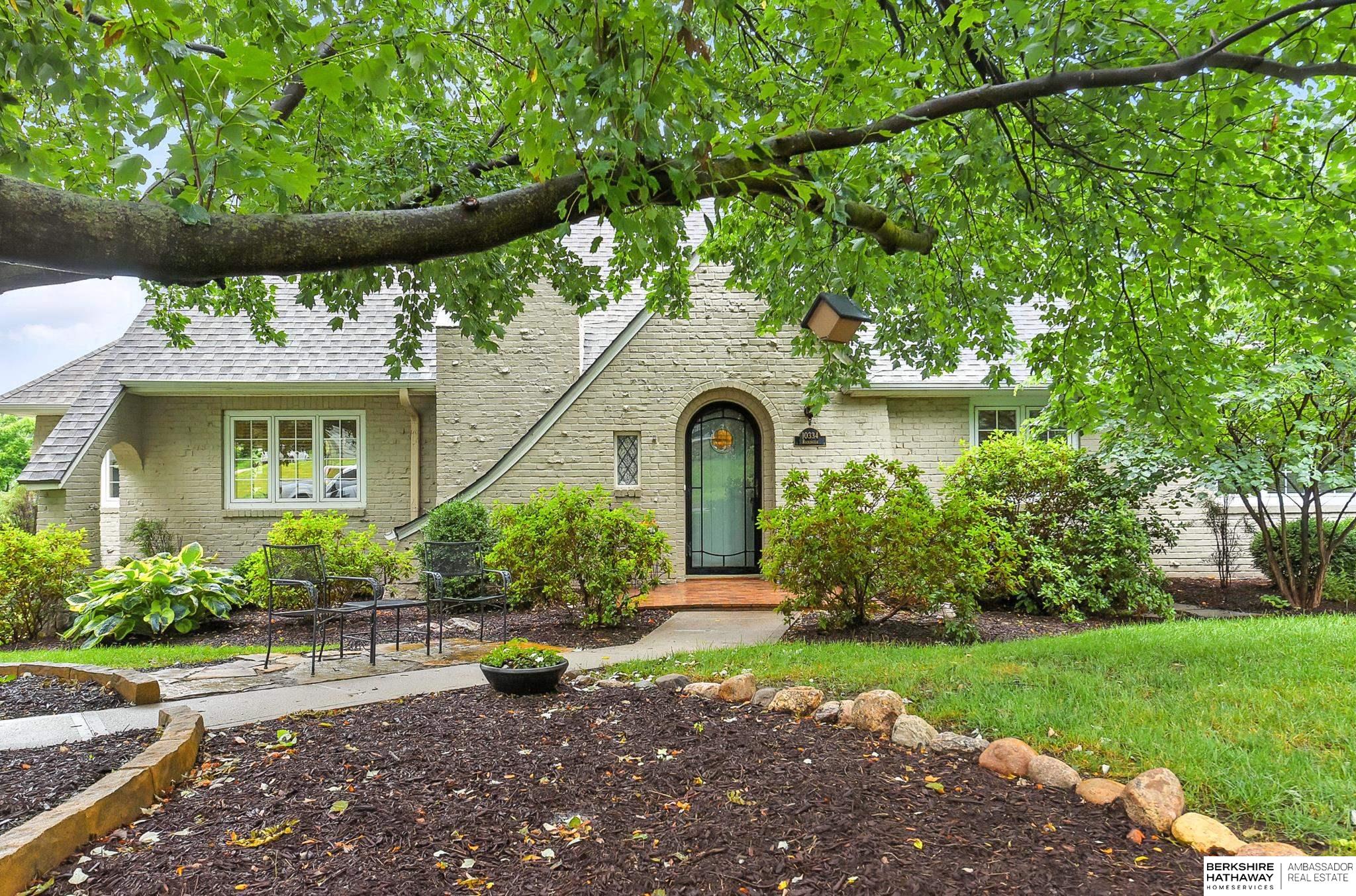 Omaha, Nebraska 68134, United States, 4 Bedrooms Bedrooms, ,3 BathroomsBathrooms,Residential,Pending,159899