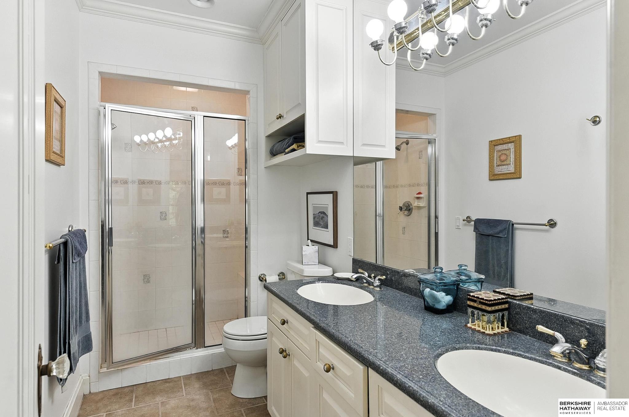 Omaha, Nebraska 68134, United States, 4 Bedrooms Bedrooms, ,3 BathroomsBathrooms,Residential,Pending,159899