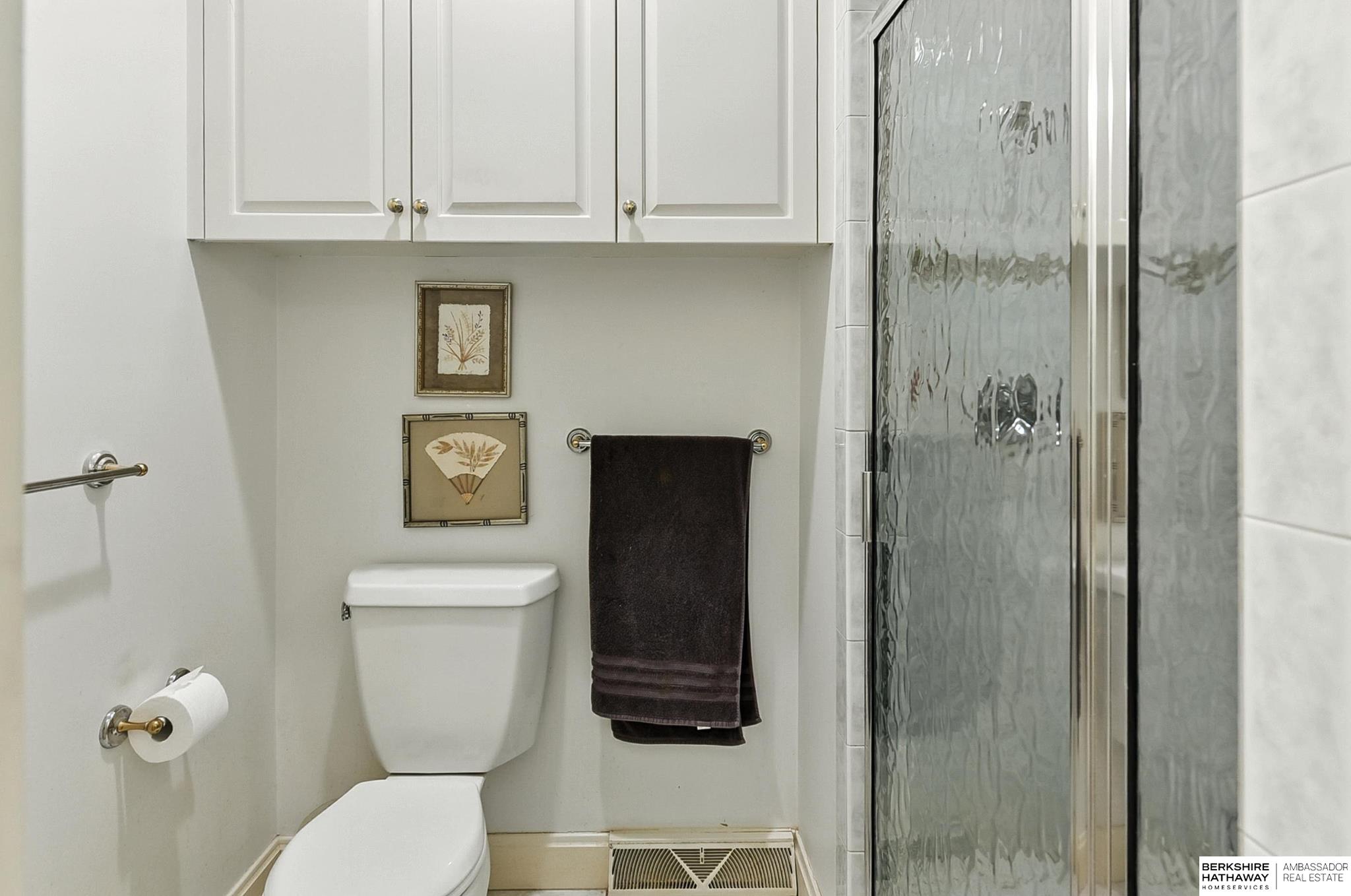 Omaha, Nebraska 68134, United States, 4 Bedrooms Bedrooms, ,3 BathroomsBathrooms,Residential,Pending,159899