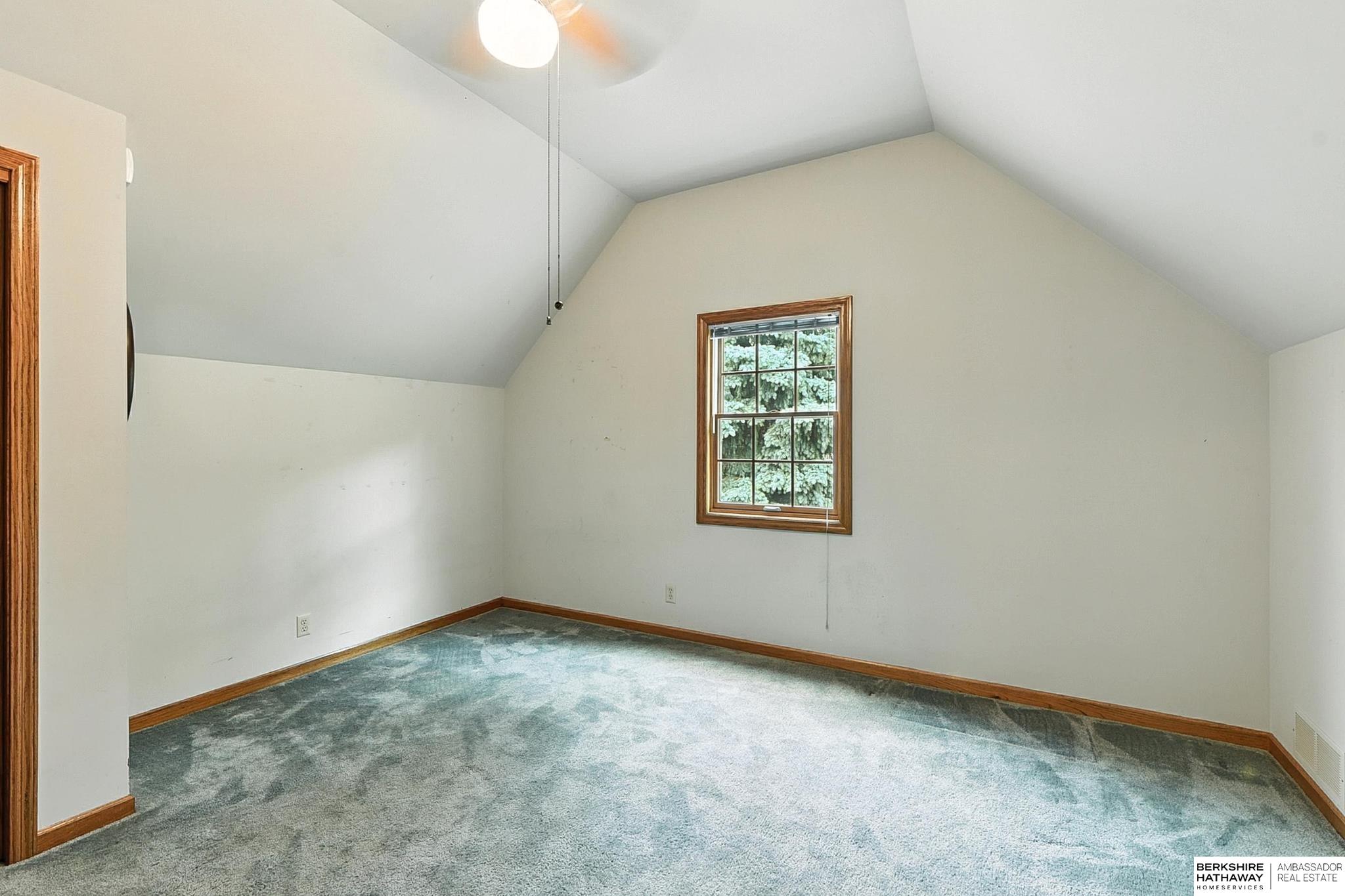 Omaha, Nebraska 68134, United States, 4 Bedrooms Bedrooms, ,3 BathroomsBathrooms,Residential,Pending,159899