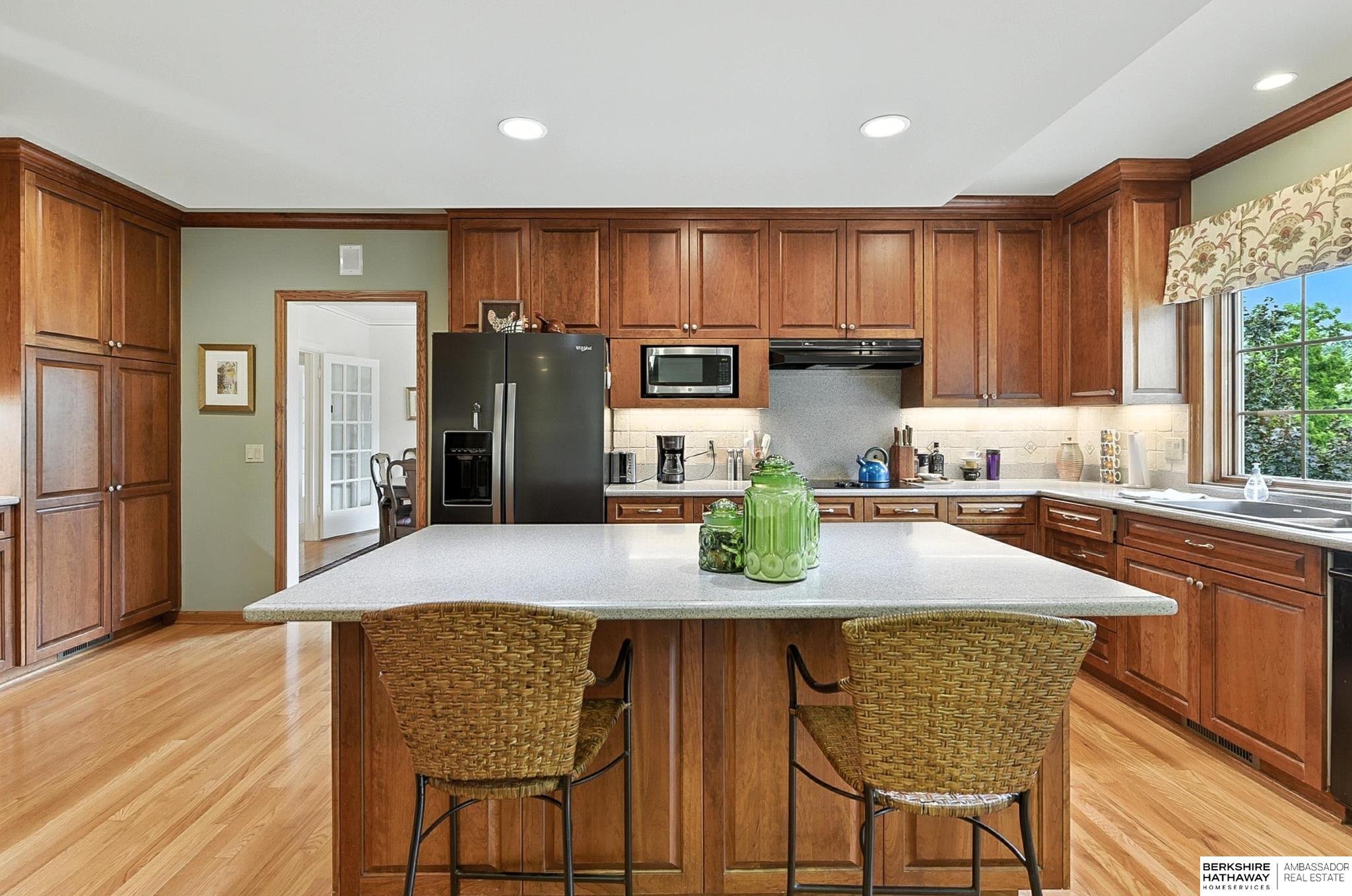 Omaha, Nebraska 68134, United States, 4 Bedrooms Bedrooms, ,3 BathroomsBathrooms,Residential,Pending,159899