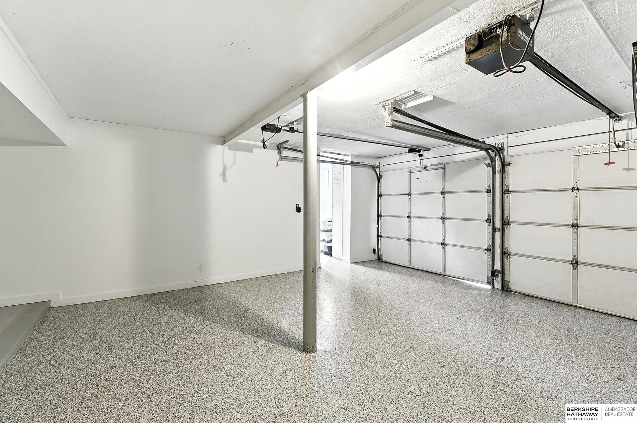 Omaha, Nebraska 68134, United States, 4 Bedrooms Bedrooms, ,3 BathroomsBathrooms,Residential,Pending,159899