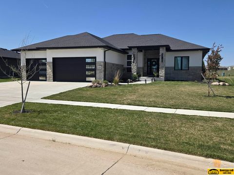 Photo of 3540 Tree Line Drive, Lincoln, NE 68516 (MLS # 22610864)