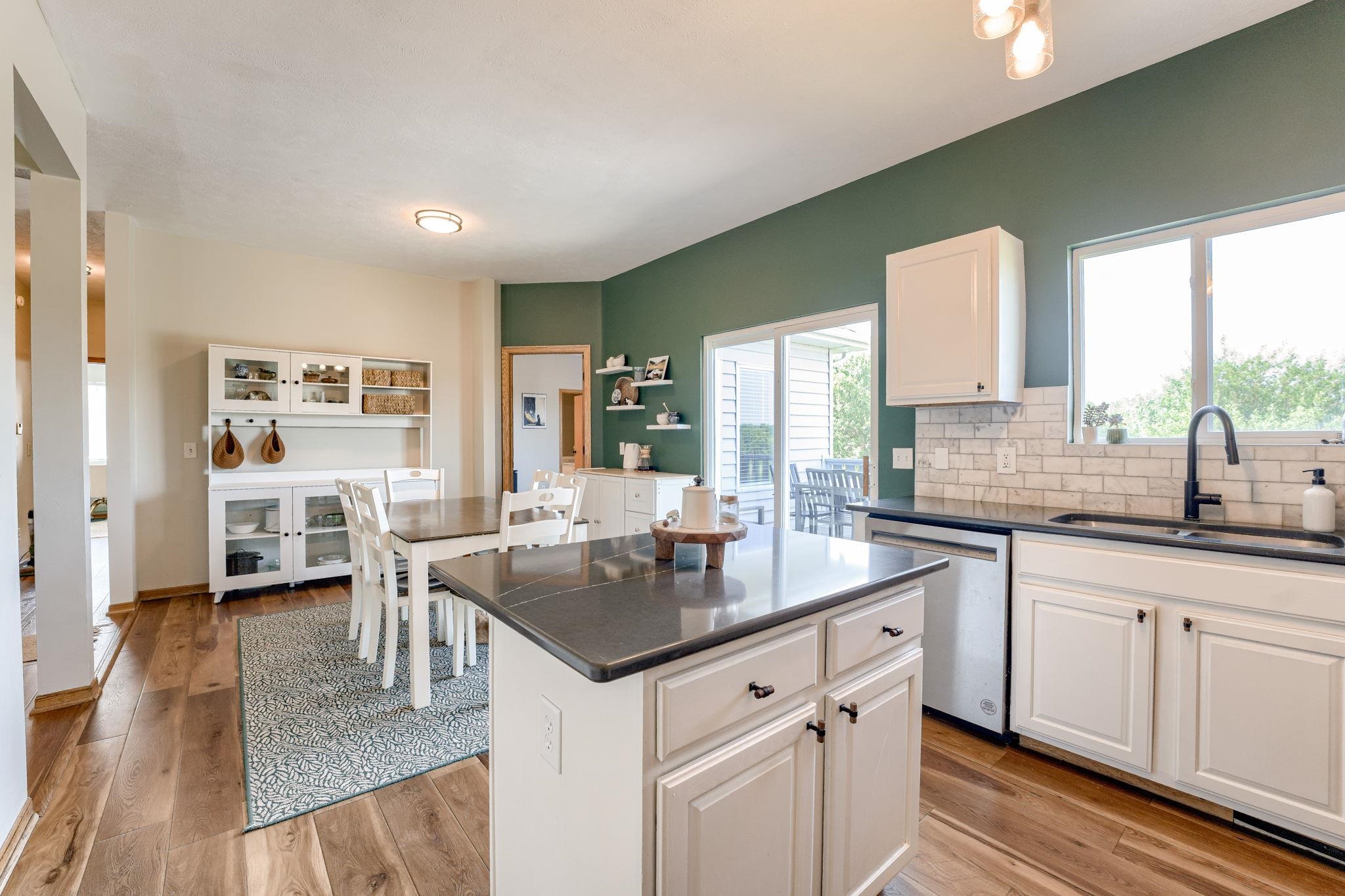 Omaha, Nebraska 68136, United States, 4 Bedrooms Bedrooms, ,3 BathroomsBathrooms,Residential,Active,182229