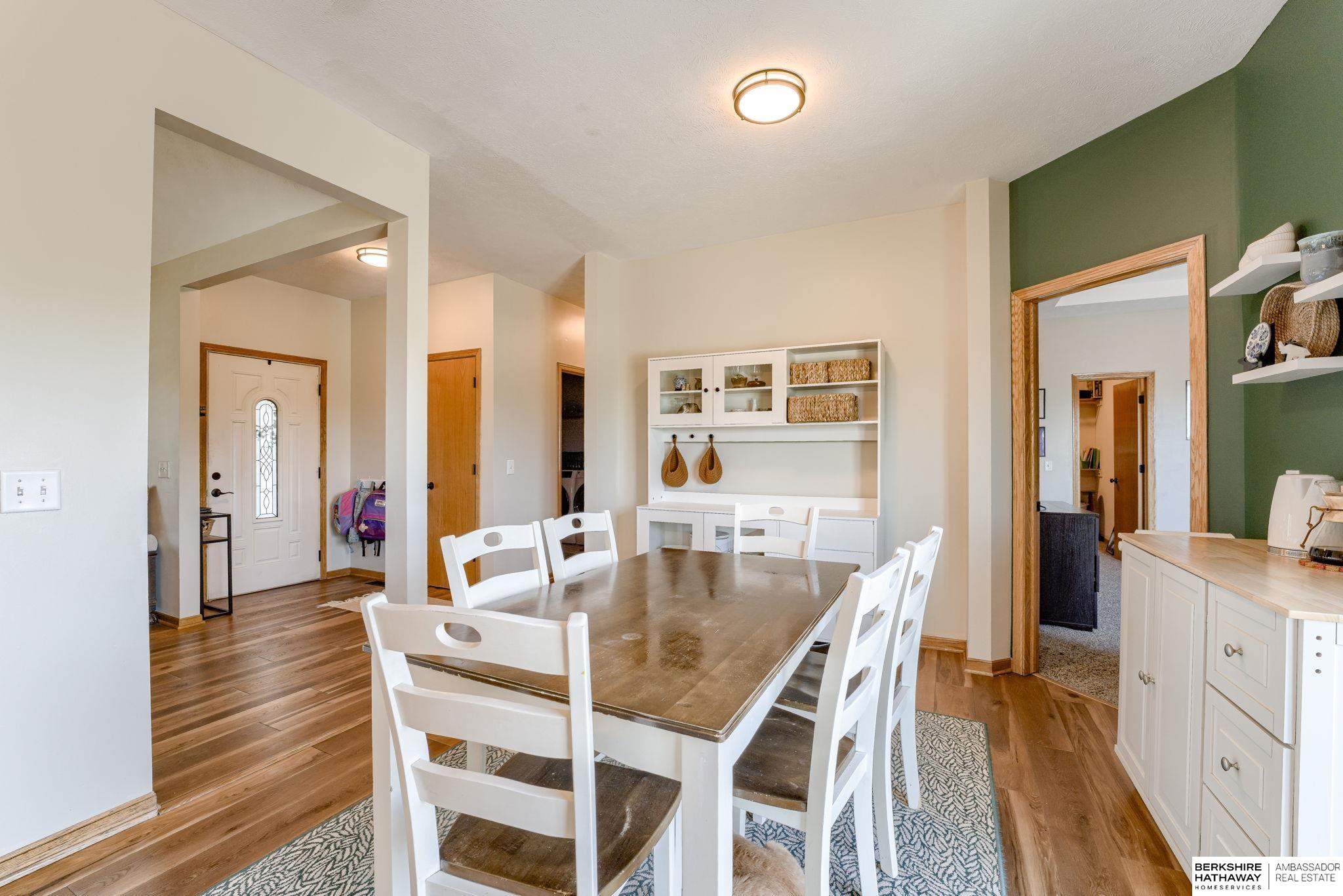 Omaha, Nebraska 68136, United States, 4 Bedrooms Bedrooms, ,3 BathroomsBathrooms,Residential,Active,182229